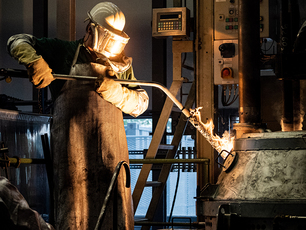 Temperaturmessung am kleintechnischen Lichtbogenofen der BAM Temperaturmessung am kleintechnischen Lichtbogenofen der BAM