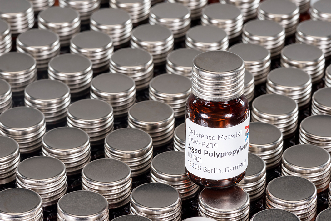 Aged polyethylenes, polystyrenes, polyamides and polypropylenes  Aged polyethylenes, polystyrenes, polyamides and polypropylenes