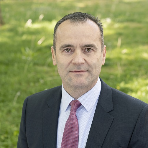 Dr.-Ing. Vasile-Dan Hodoroaba Dr.-Ing. Vasile-Dan Hodoroaba, Fachbereich Oberflächenanalytik und Grenzflächenchemie der Bundesanstalt für Materialforschung und -prüfung (BAM)
