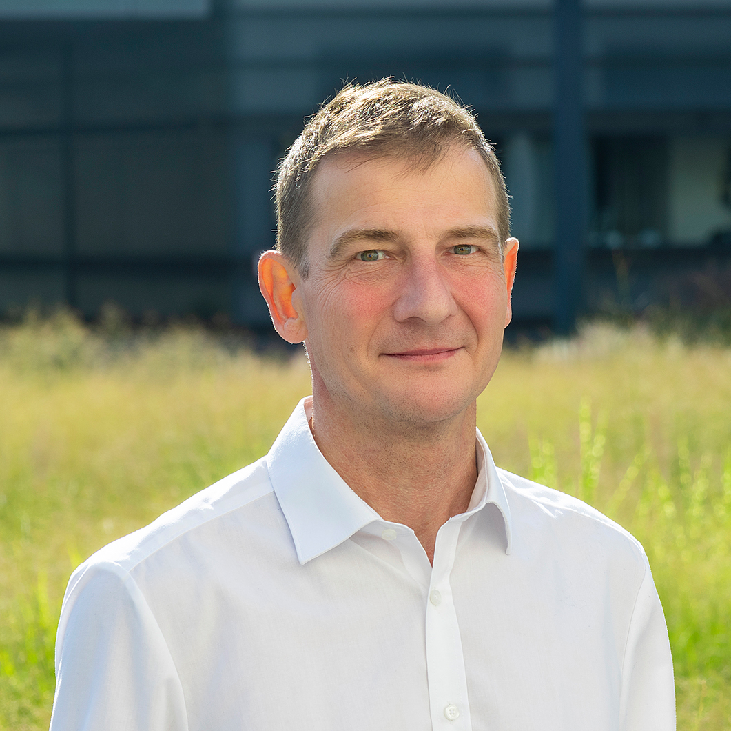 Dr. Tilman Denkler