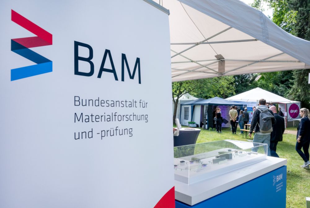 Die BAM stellt auf dem Innovationstag Mittelstand neue Monitoringmethoden f&uuml;r Br&uuml;ckensicherheit sowie ihre Forschung zur Spannugnsrisskorrosion vor.