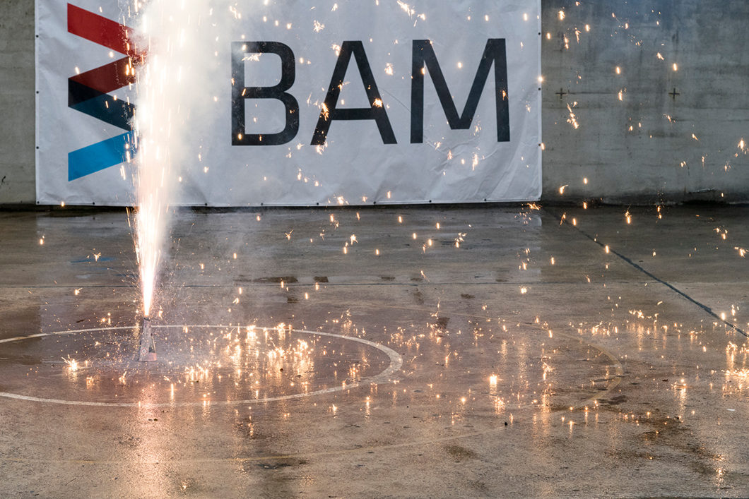 Pyrotechnikpr&uuml;fung an der BAM
