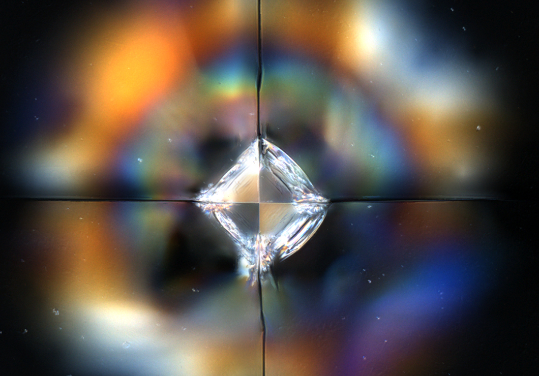 &lsquo;Vickers-Indentation&rsquo; under polarised light