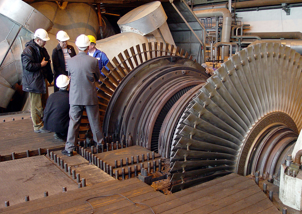 On-site inspection at a steam turbine