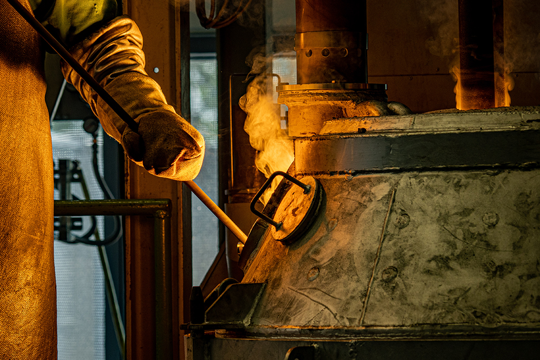 Working at BAM's small-scale arc furnace