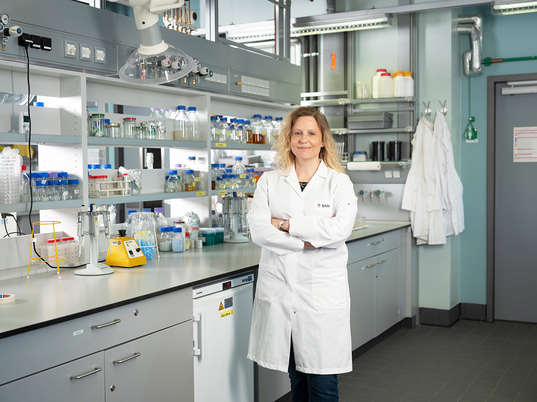 Julia Schumacher Julia Schumacher im Labor