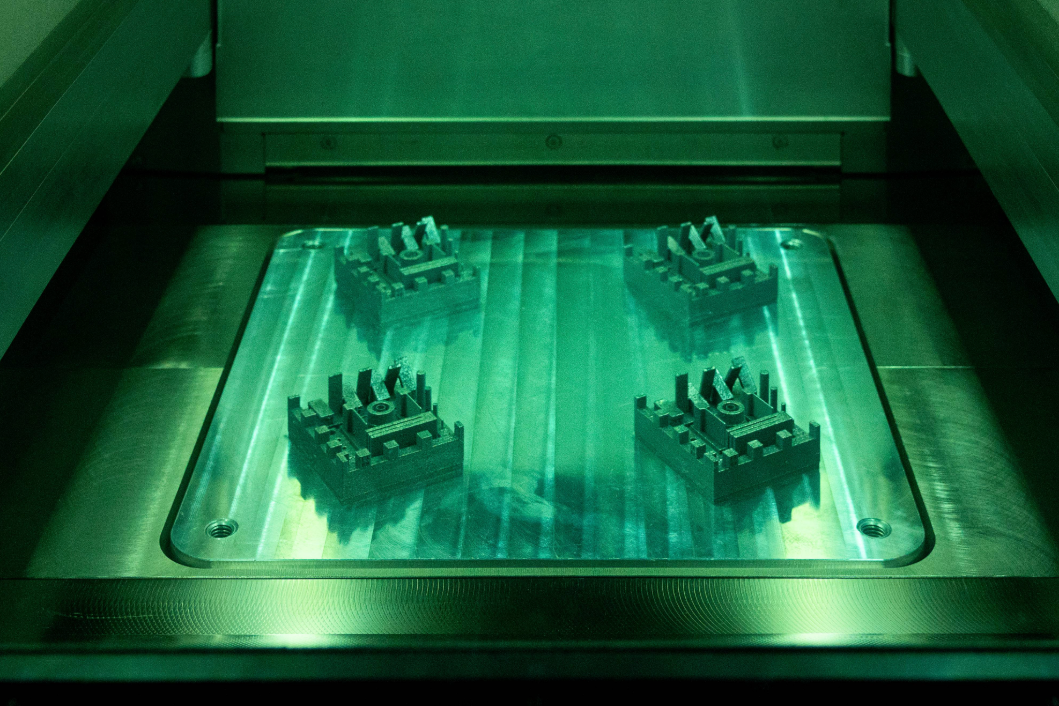 Additive manufacturing of intricate components