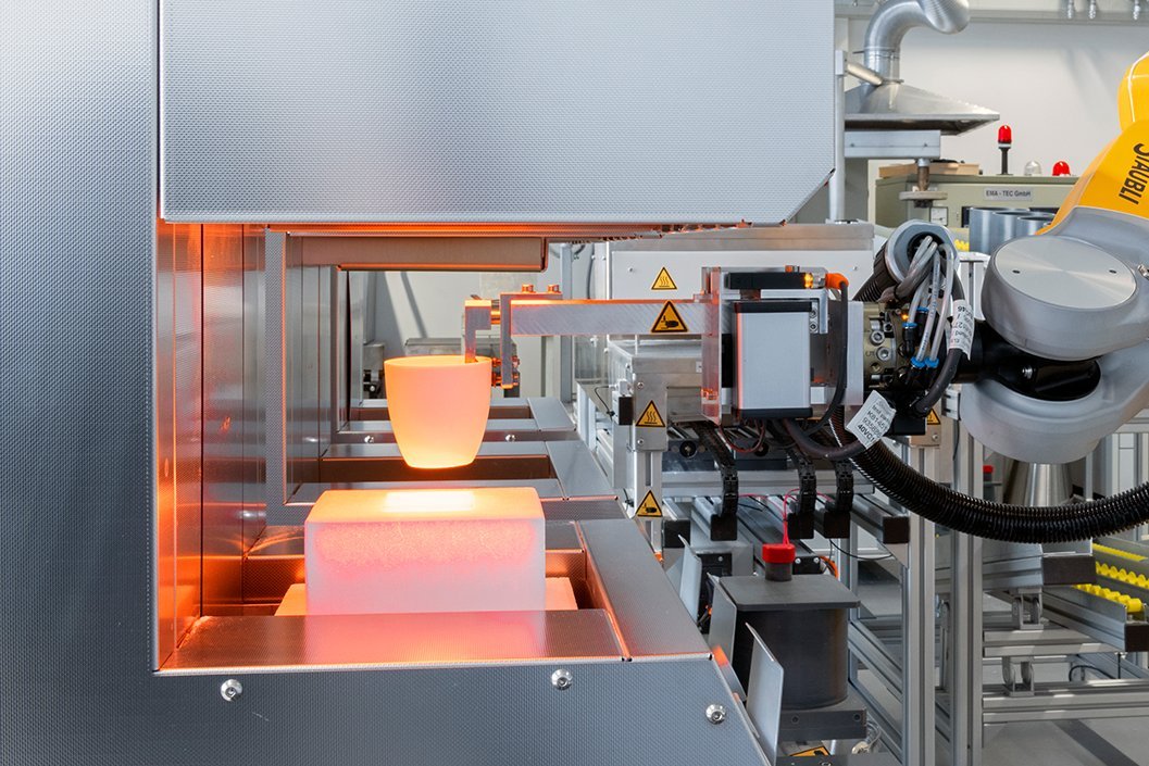 Robotic high-throughput glass melting plant