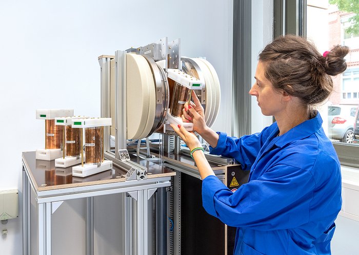 Sabine Kruschwitz at the  NMR-Tomograph