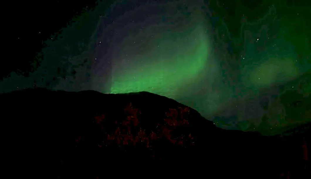 Passend zum Geburtstag gab es Polarlichter zu sehen (Elena Klevakina)