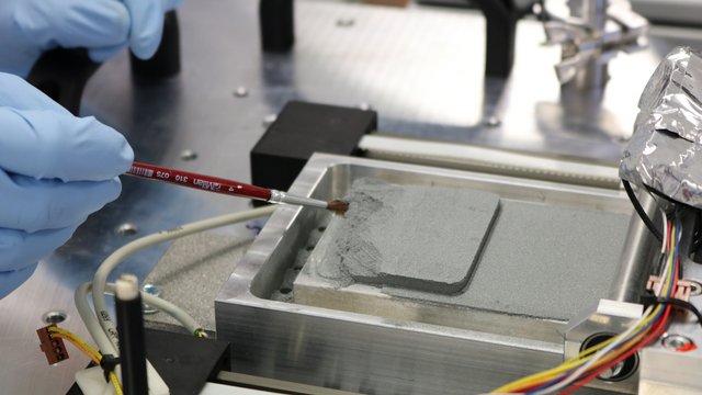 Review zum ersten Test: Der Pulverauftrag in Schwerelosigkeit ist gelungen... Kachel Vorschau