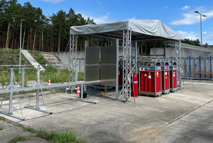 Test stand at the BAM TTS, size of test rig 18 m x 5 m x 4 m (Length x Width x Height)