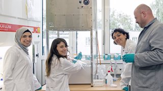 The team in the Division of Interfacial Processes and Corrosion taking samples from the bioreactor, as they call it.  Tile preview