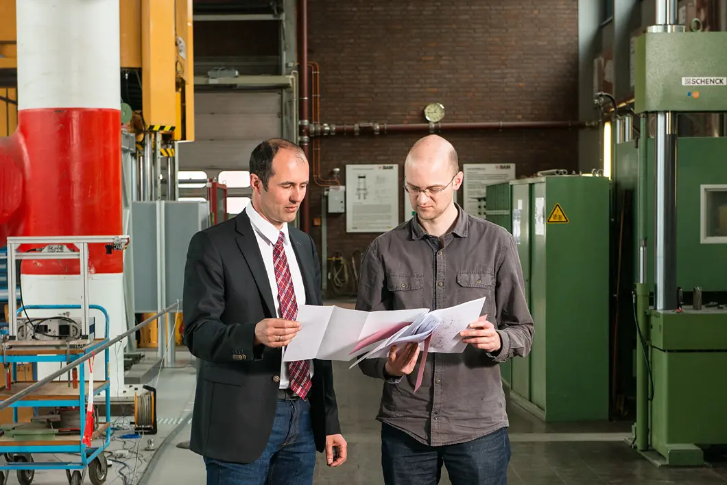 Preparatory work in the test halls in Berlin has made good progress. The next step will be made at Horstwalde, where the real thing will be built.
