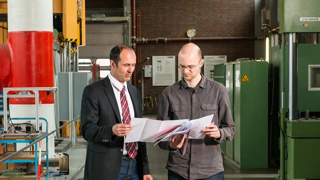 Die Vorarbeiten in den Pr&uuml;fhallen in Berlin sind weit vorangeschritten. Danach geht es hinaus nach Horstwalde, dort wird dann real gebaut.  Kachel Vorschau