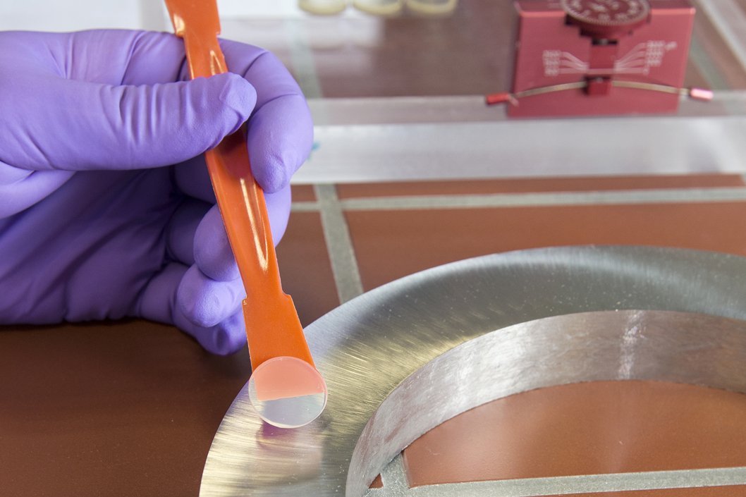 Applying a KorroPad to a stainless steel ring