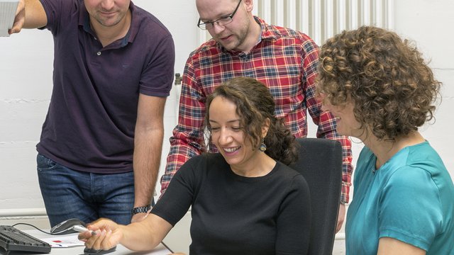 photo of the team of Dr. Anja Waske at a scientific discussion Tile preview