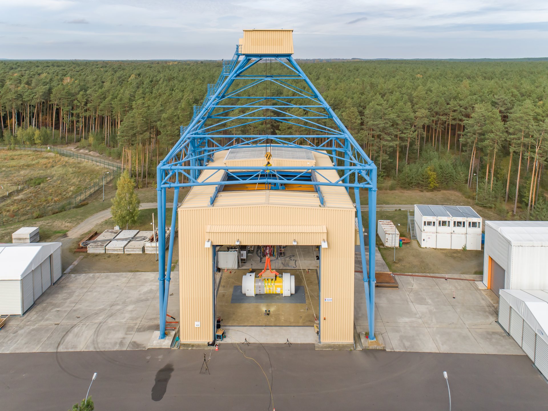TGC27 transport and storage cask (developed by AGC, a private partnership of Orano NPS and Gesellschaft f&uuml;r Nuklear-Service mbH) before drop testing on the Test Site for Technical Safety.