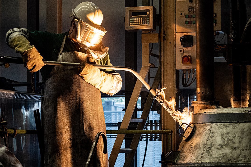 Temperature measurement at BAM's small-scale arc furnace