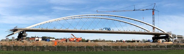 Netzwerkbogenbrücke in Leichtbauweise